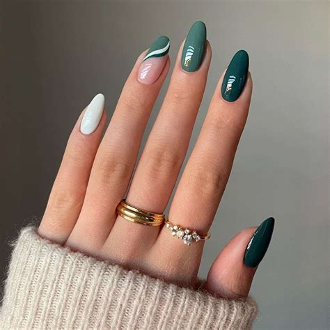 dark green nail designs.